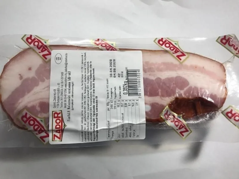 Zádor Baconszalonna szeletelt